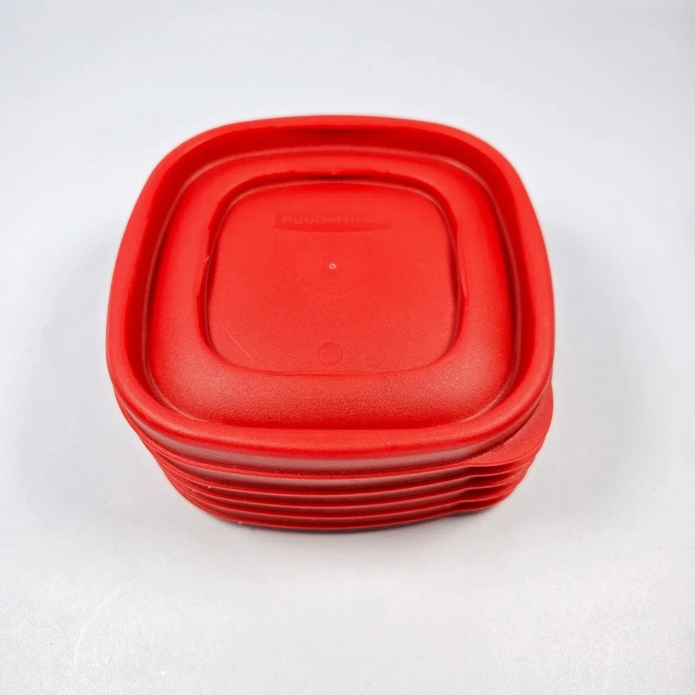 5 Rubbermaid Easy Find Lids 4.5